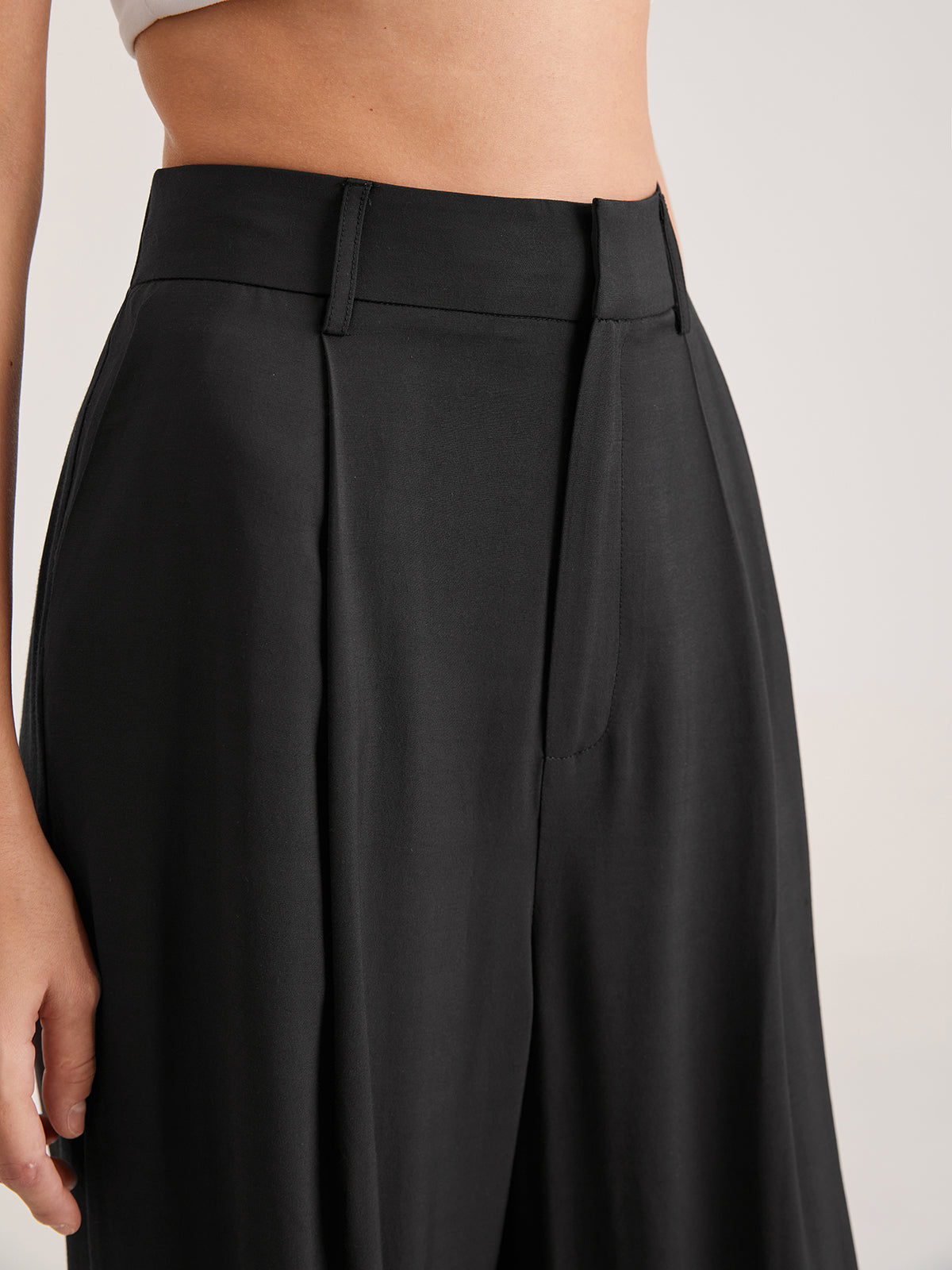 Nadia – Hochgeschnittene Faltenhose