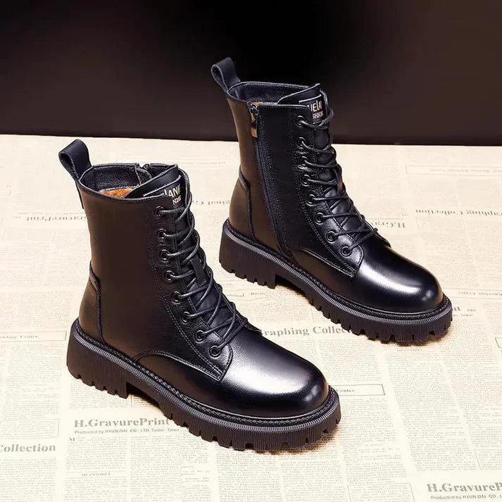 Delphine – Schwarze Leder-Winterstiefel