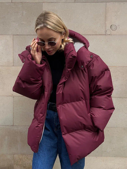 Jana – Kurze gefütterte Jacke mit Kapuze